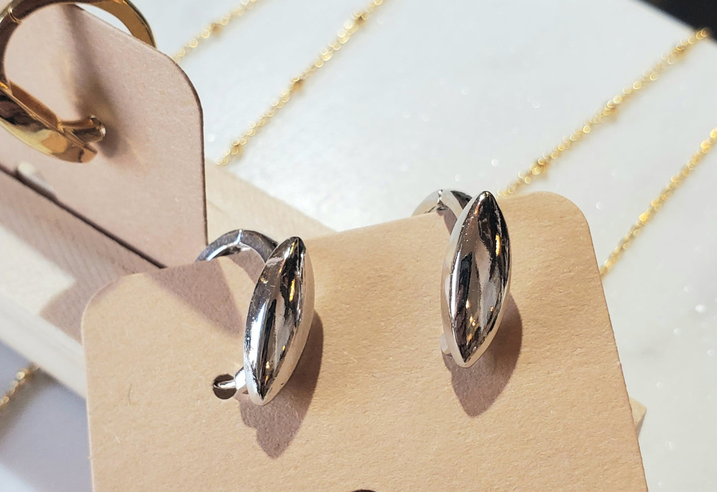 Edge Oval Accent Hoop Earrings