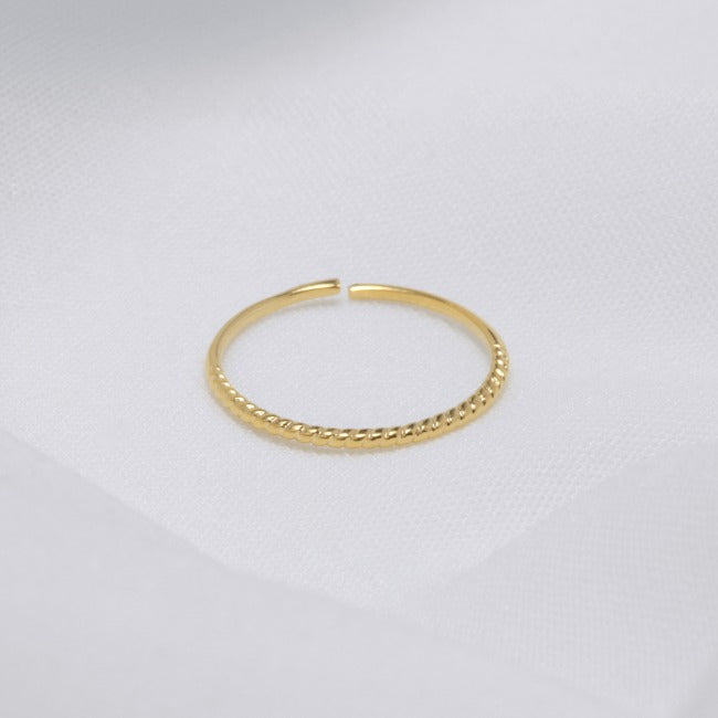 Thin Rope Ring