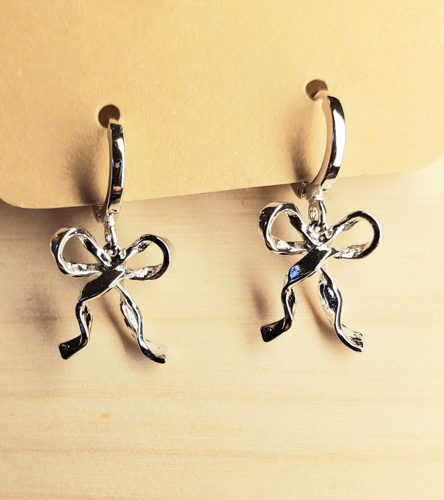 Lux Bow hoops earrings