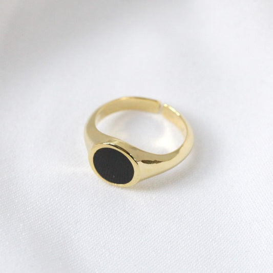 Black Round Enamel Signet Ring