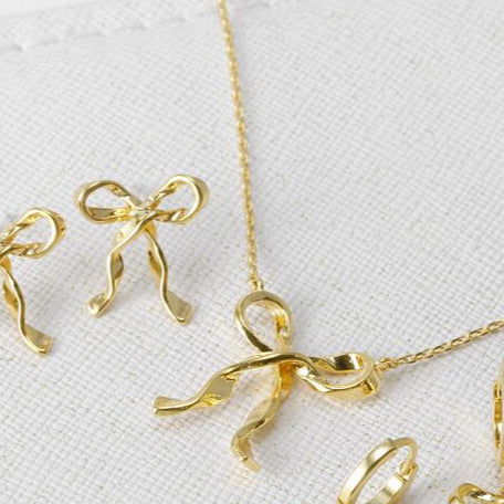 Delicate Bow Necklace