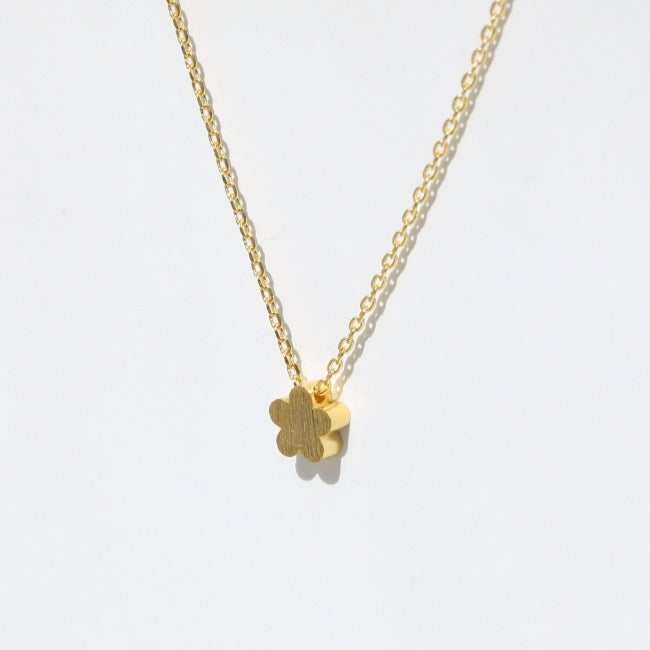 Matte Flower Necklace
