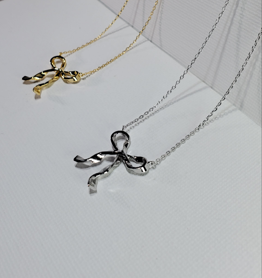 Delicate Bow Necklace