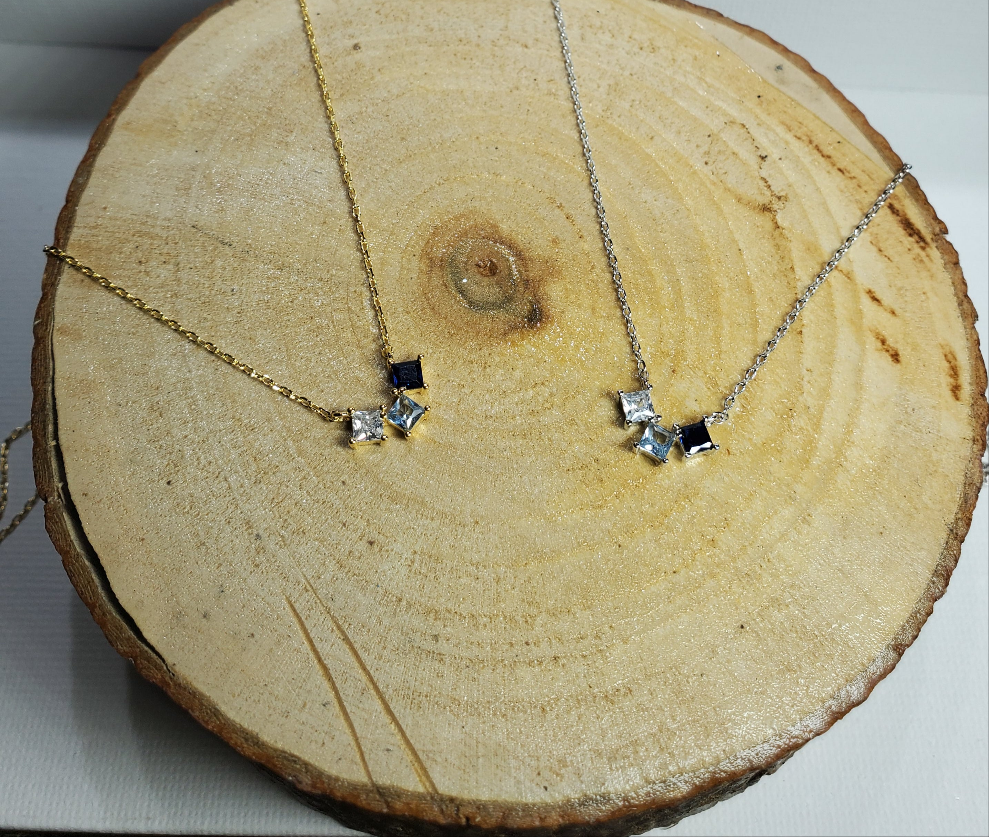 Twinkle Hug Necklace