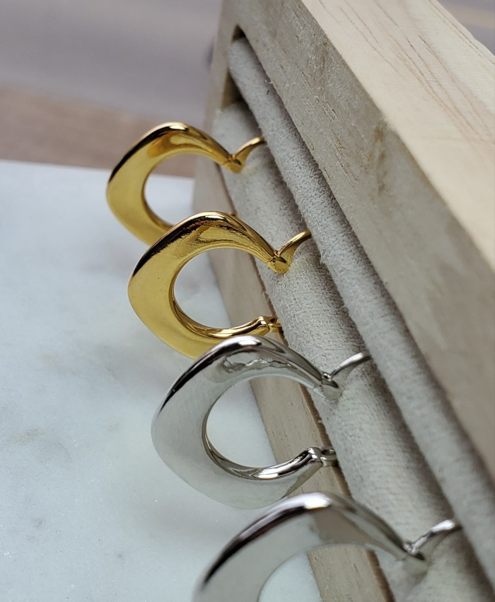 Rounded Square Hoops