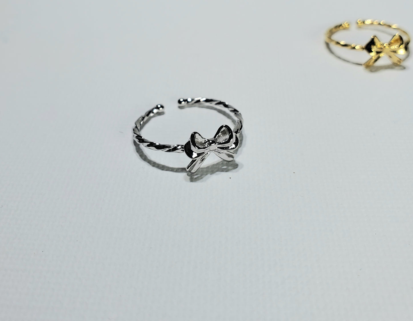 Bow Ribbon Twist Band Ring