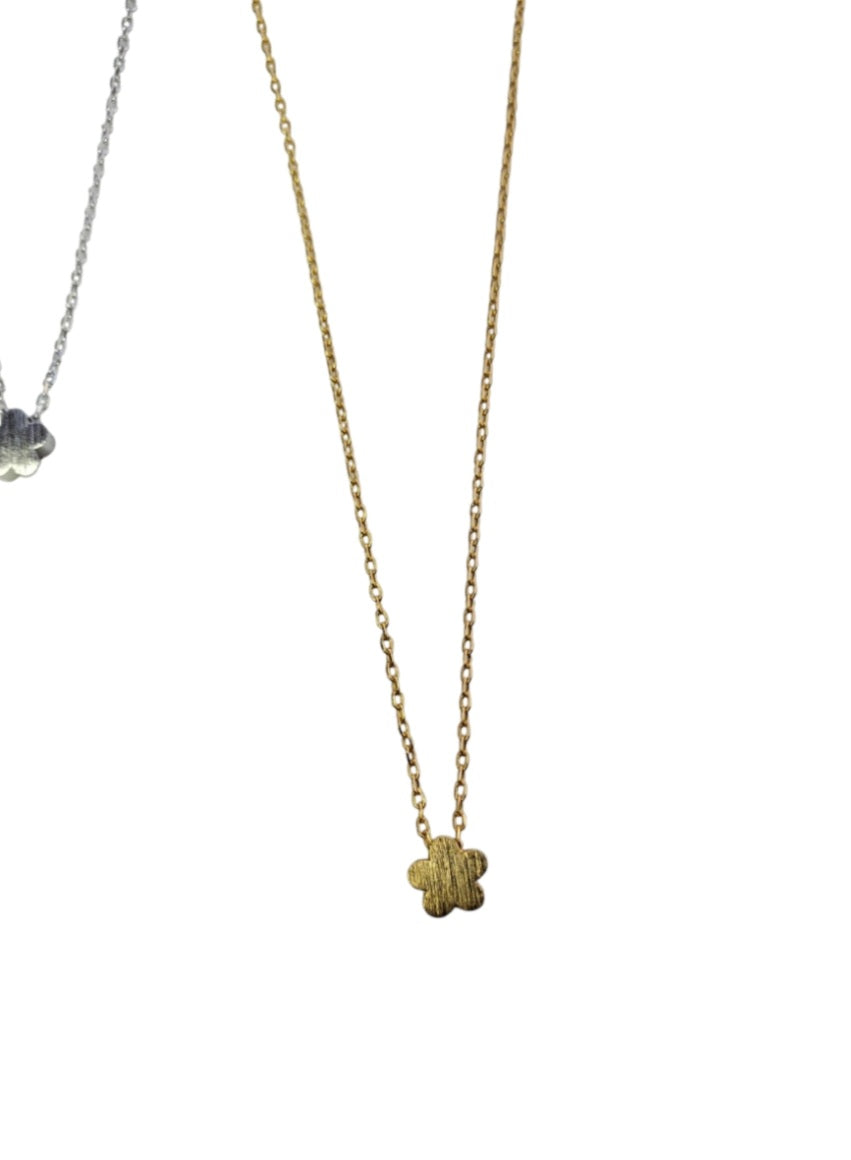 Matte Flower Necklace