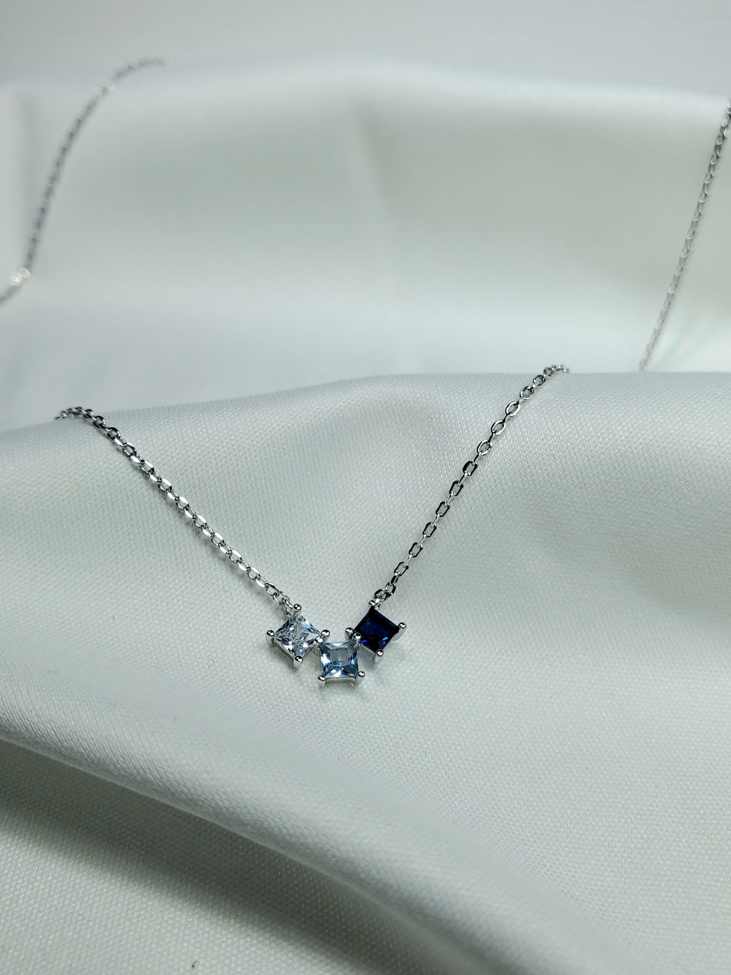 Twinkle Hug Necklace