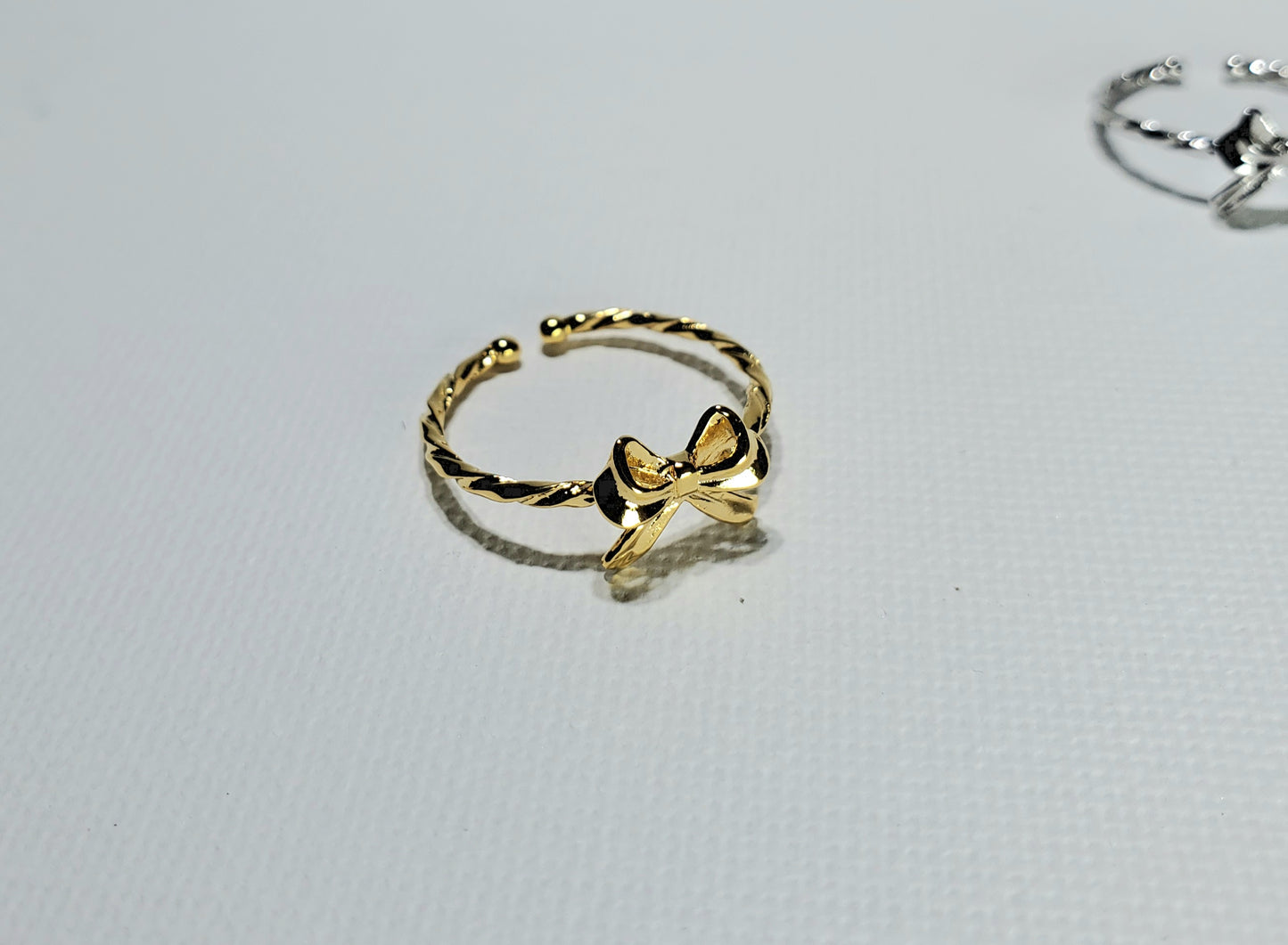 Bow Ribbon Twist Band Ring