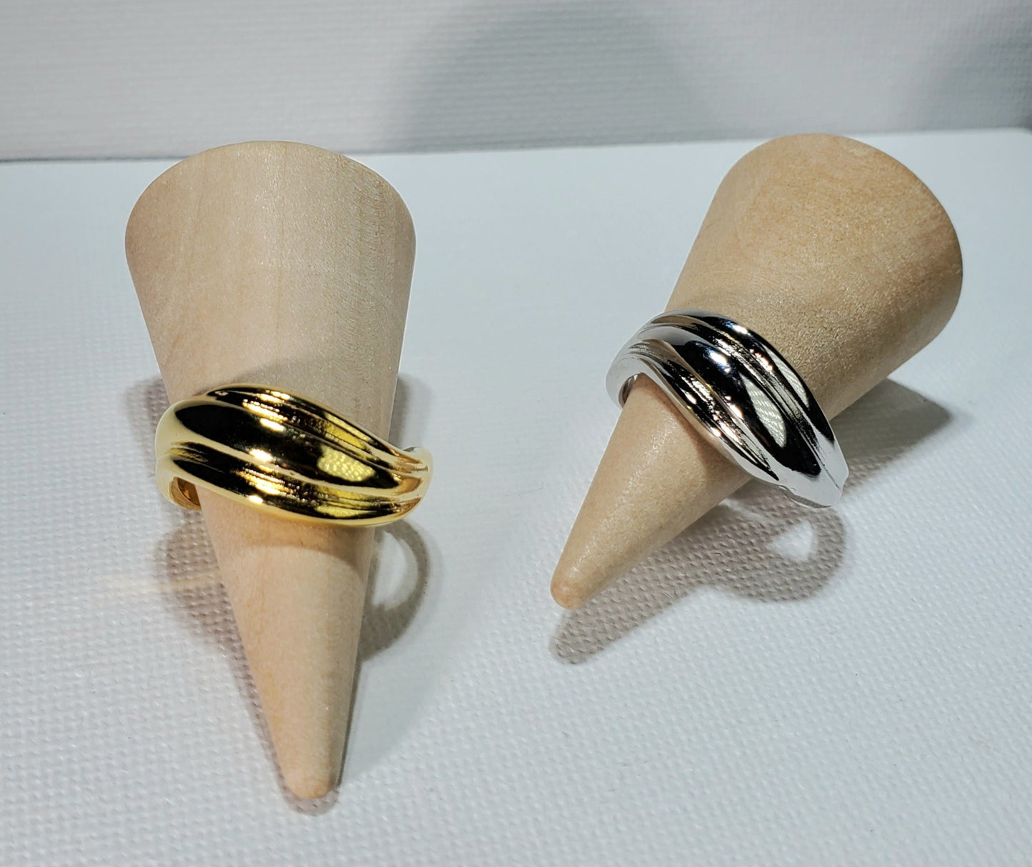 Triple Wavy Drift Ring