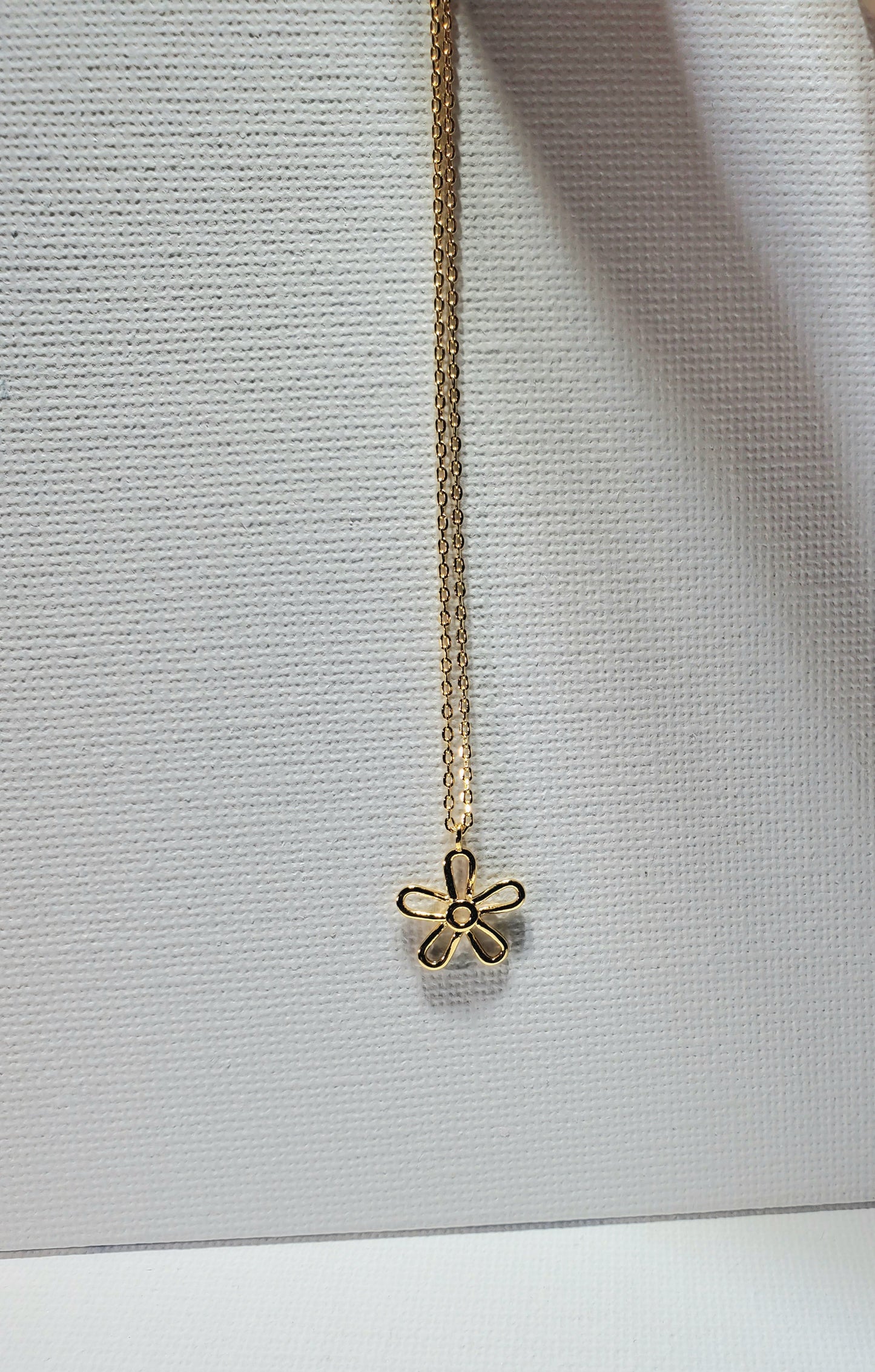 Wire Flower Necklace