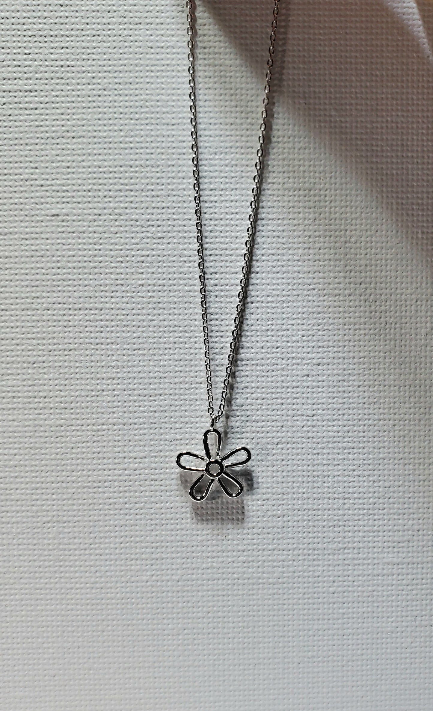 Wire Flower Necklace
