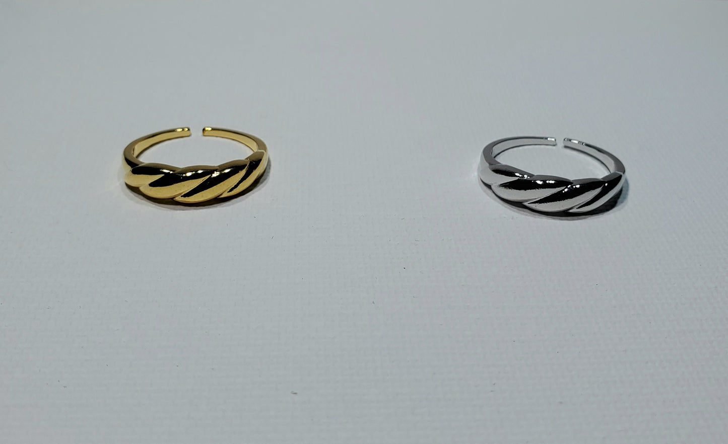 Classic Croissant Ring